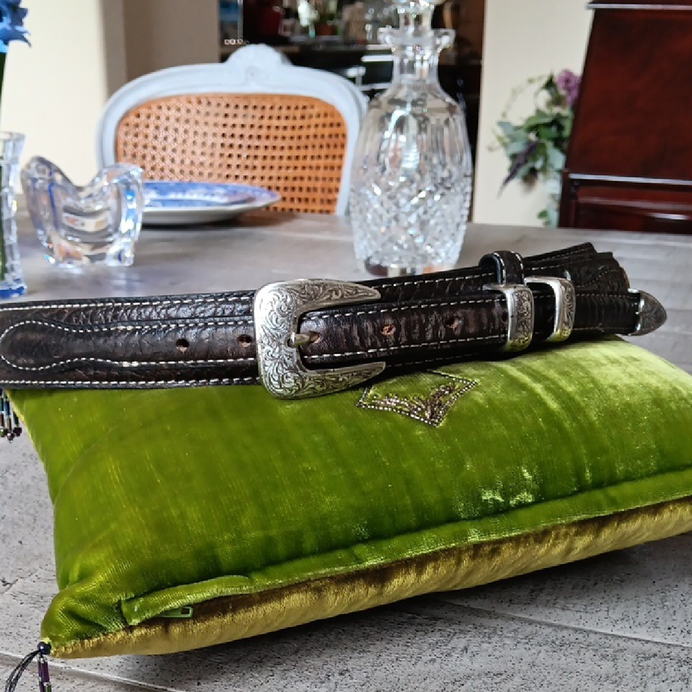 VTG American Bison RANGER Genuine Leather Belt w Ornate Silver Hardware Accents
